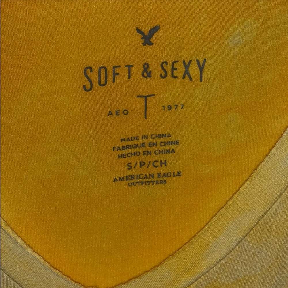 basic tee - Picture 3 of 3